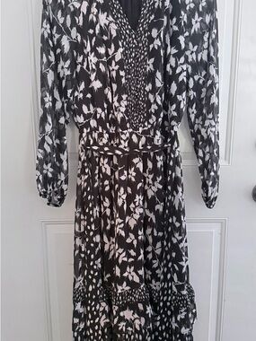Black & White Floral Long Sleeve Dress